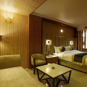 https://luxury-suit-near-delhi-airport.hotelsdelhi.org